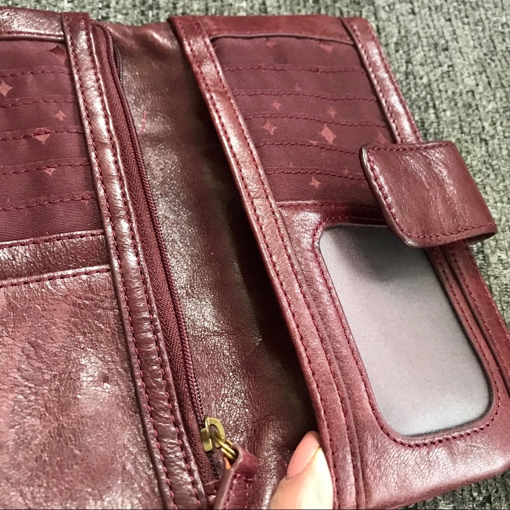 Red Leather Fossil Wallet Distressed - image 7